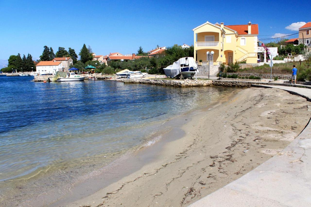 Apartments By The Sea Lukoran Buitenkant foto